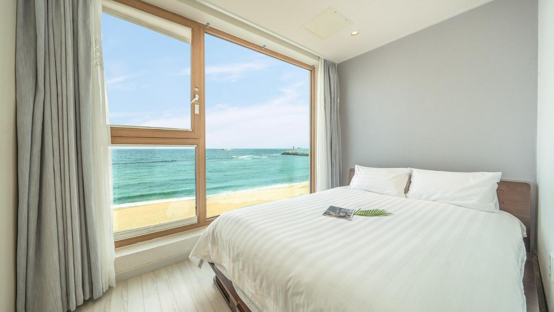 Goseong Littlesquare Oceanview Pension Номер фото