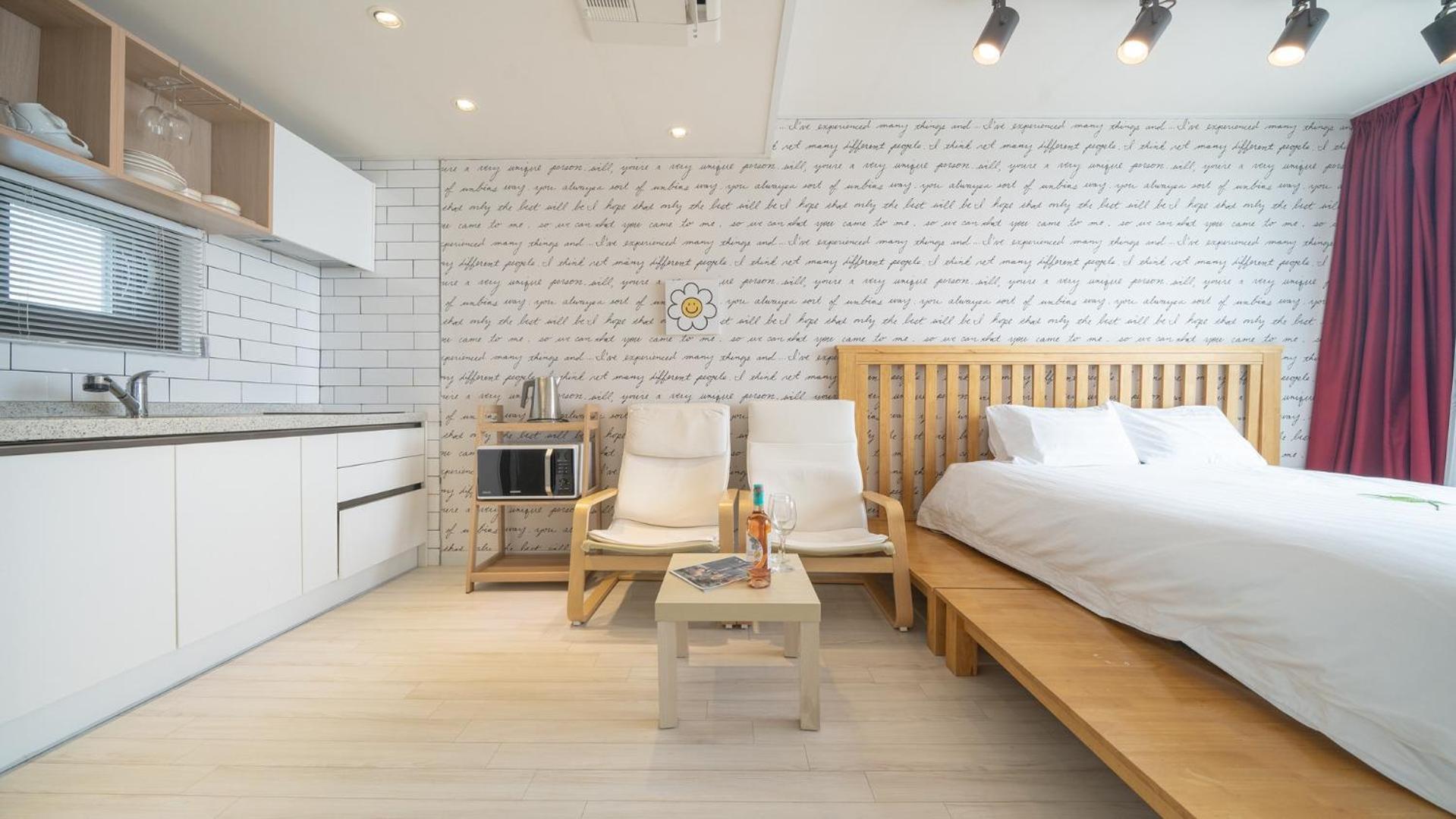 Goseong Littlesquare Oceanview Pension Экстерьер фото