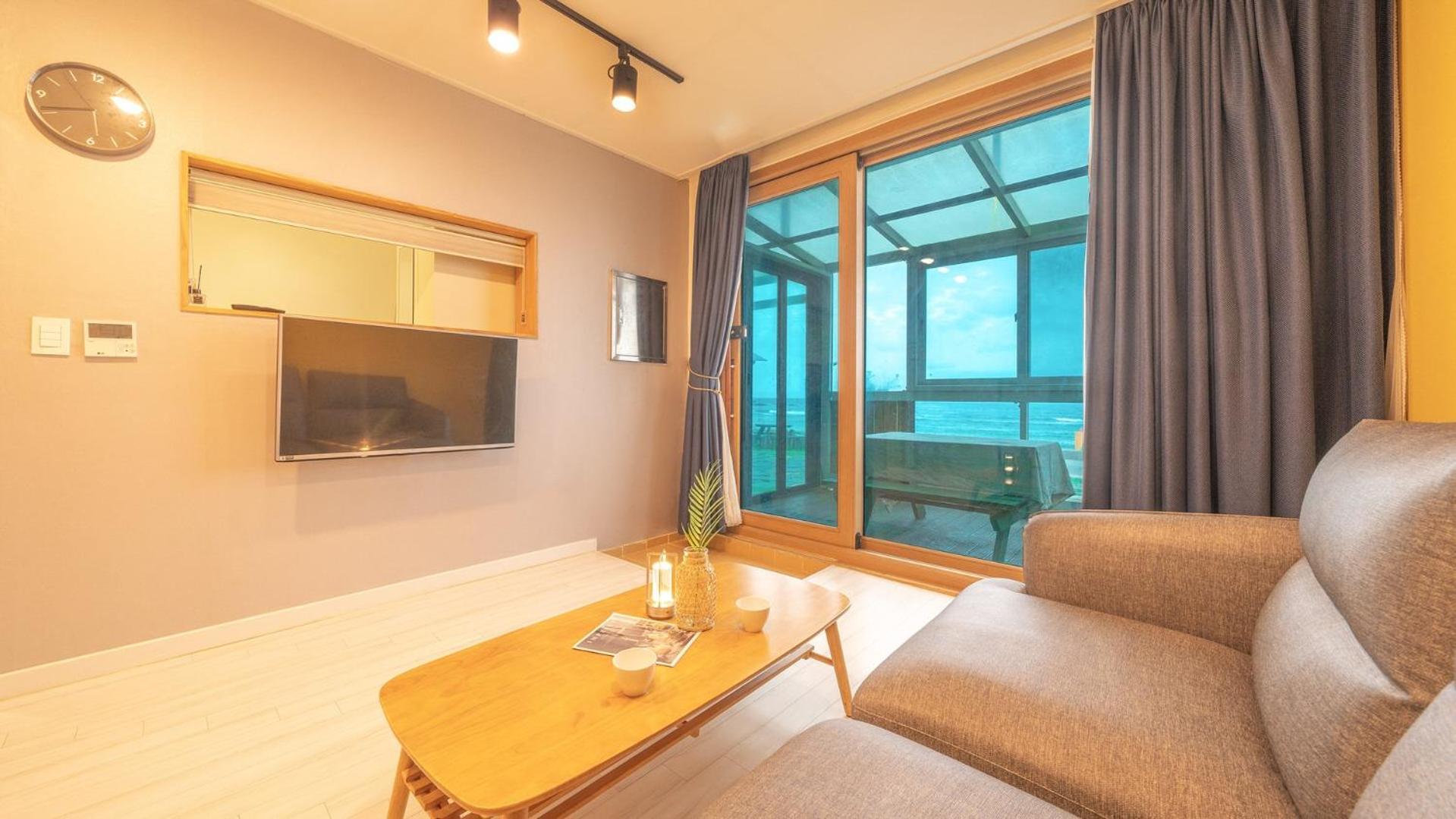 Goseong Littlesquare Oceanview Pension Номер фото