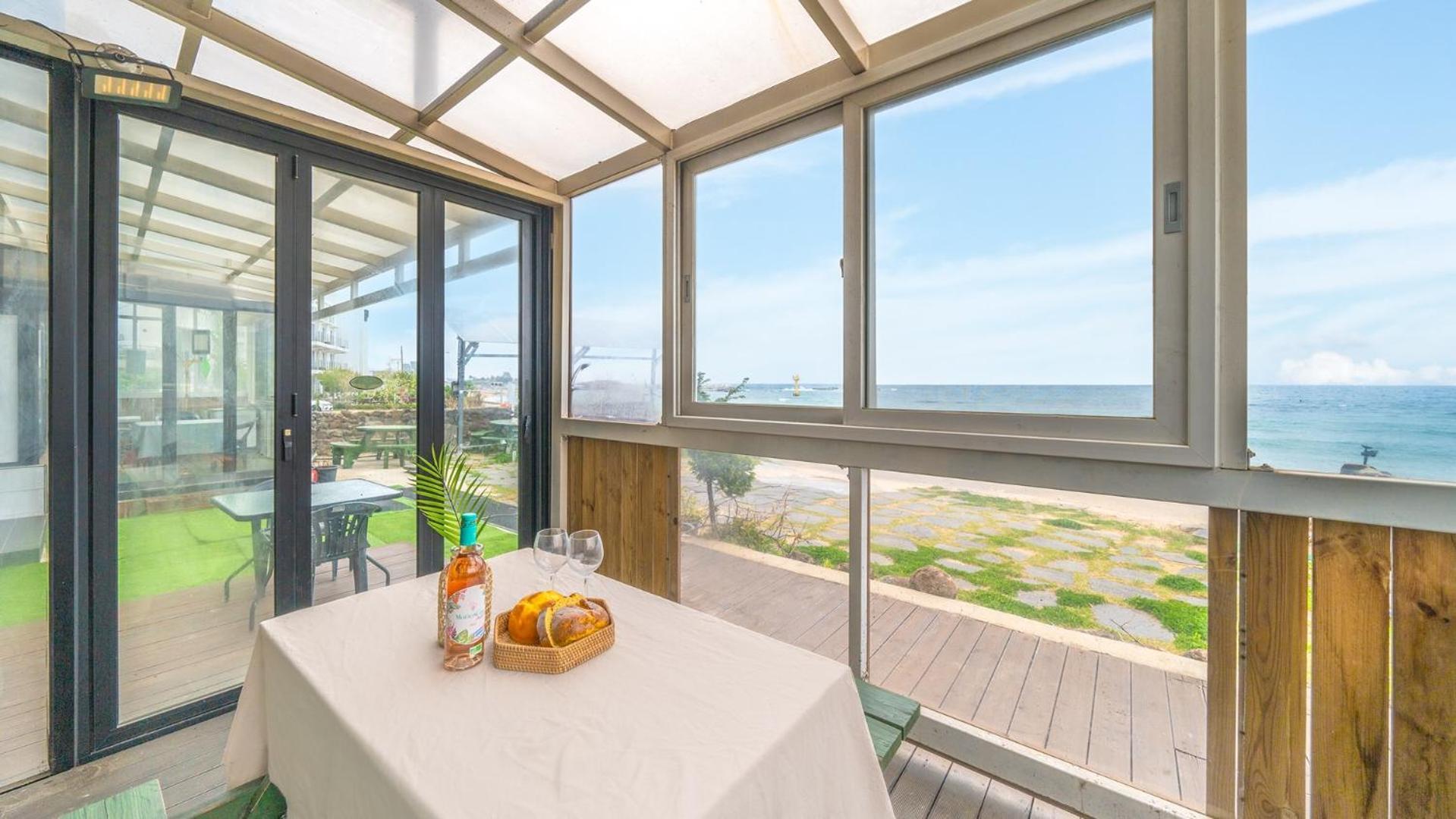 Goseong Littlesquare Oceanview Pension Номер фото